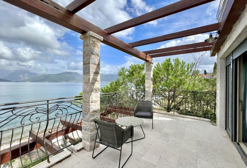 Exclusive Mediterranean stone villa – direct beach access in Krasici, Montenegro 10