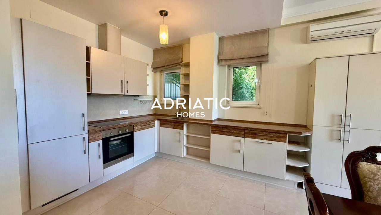 Peaceful Seaside Apartment in Đenovići, Herceg Novi 5