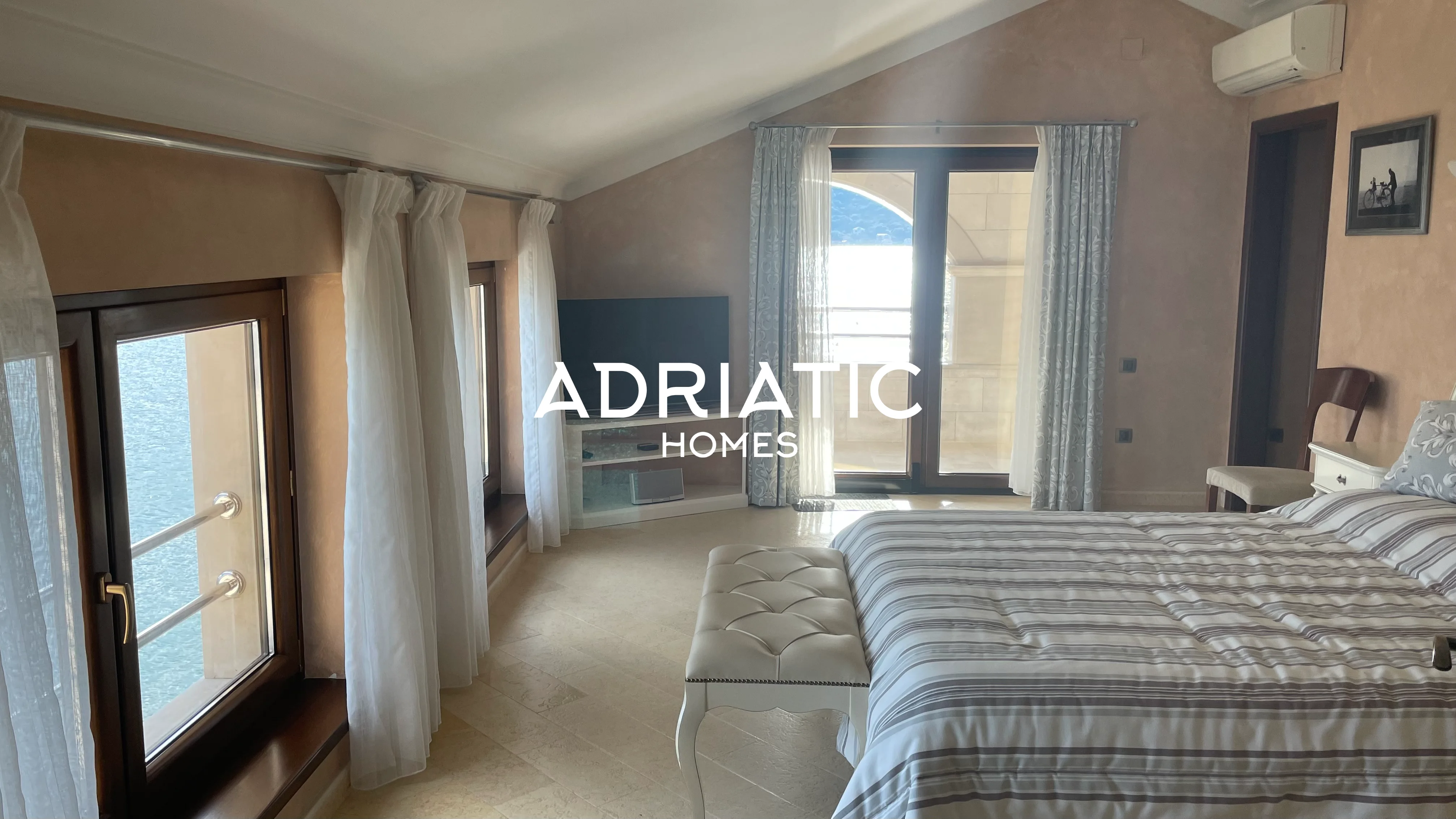Exclusive luxury villa with private beach and marina in Djenovici, Montenegro 9