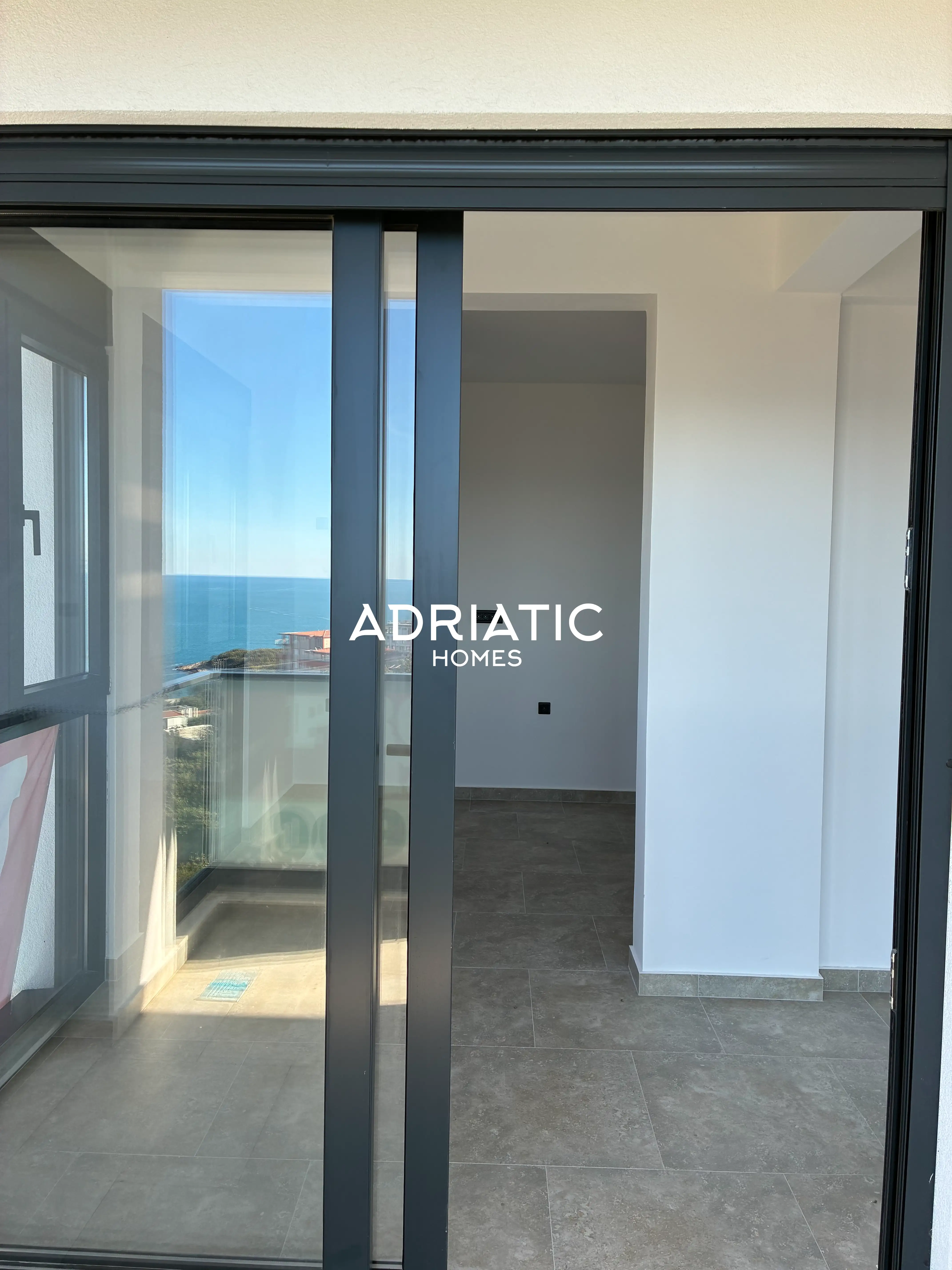 Modern 53m² Apartment | Utjeha, Bar, Montenegro   5
