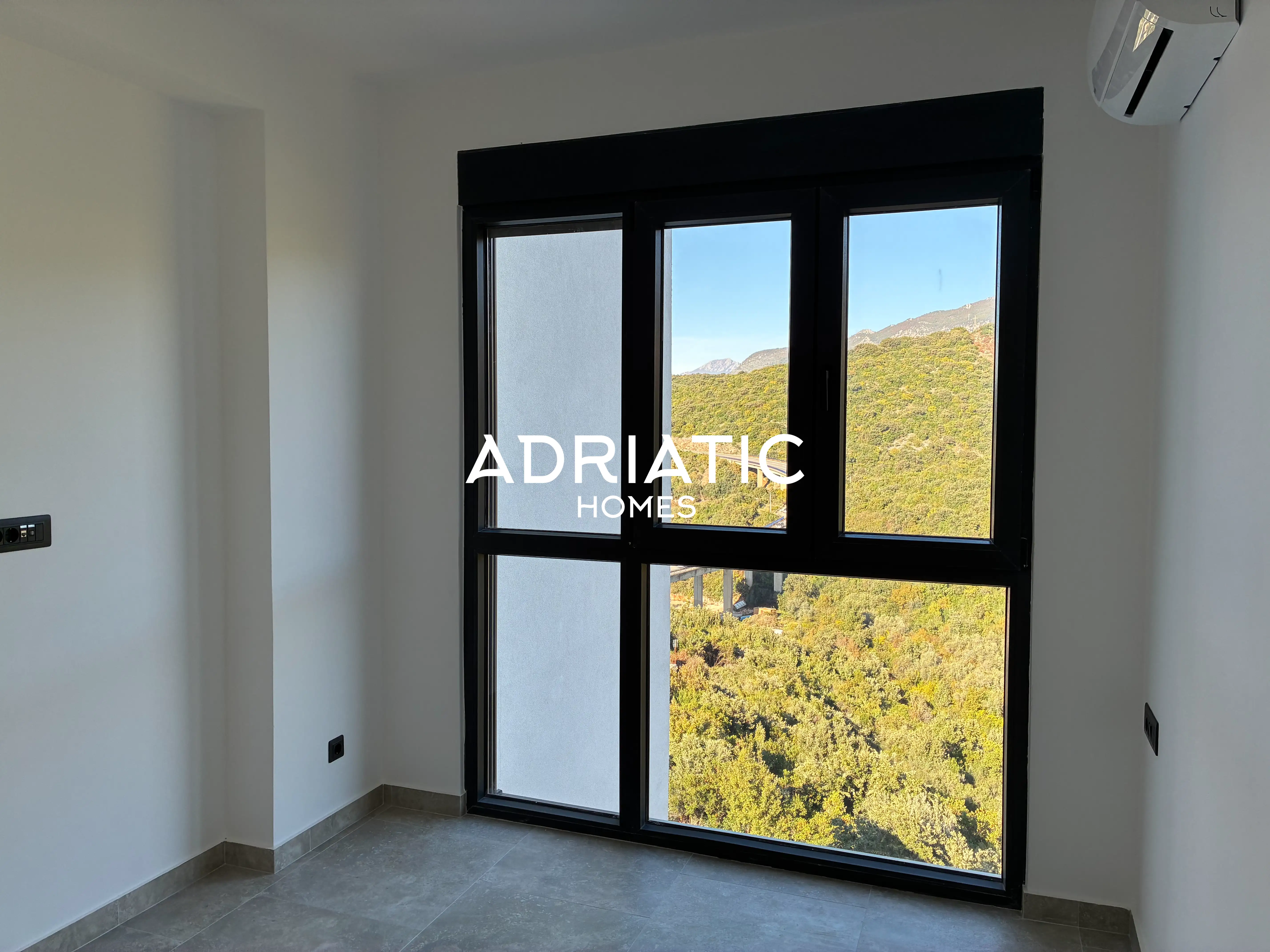 Modern 53m² Apartment | Utjeha, Bar, Montenegro   10