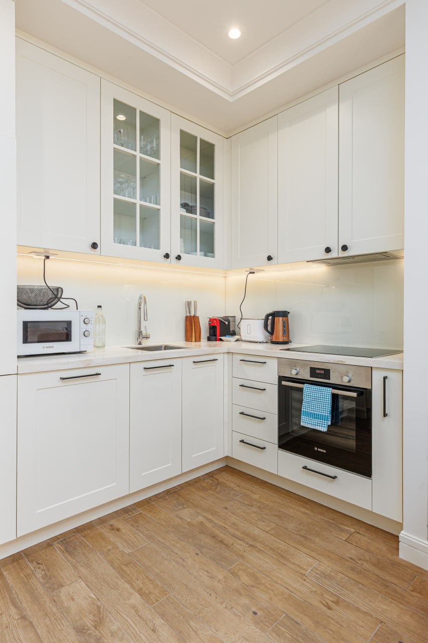 Apartment with Private Courtyard in Luštica Bay, Centrale 8