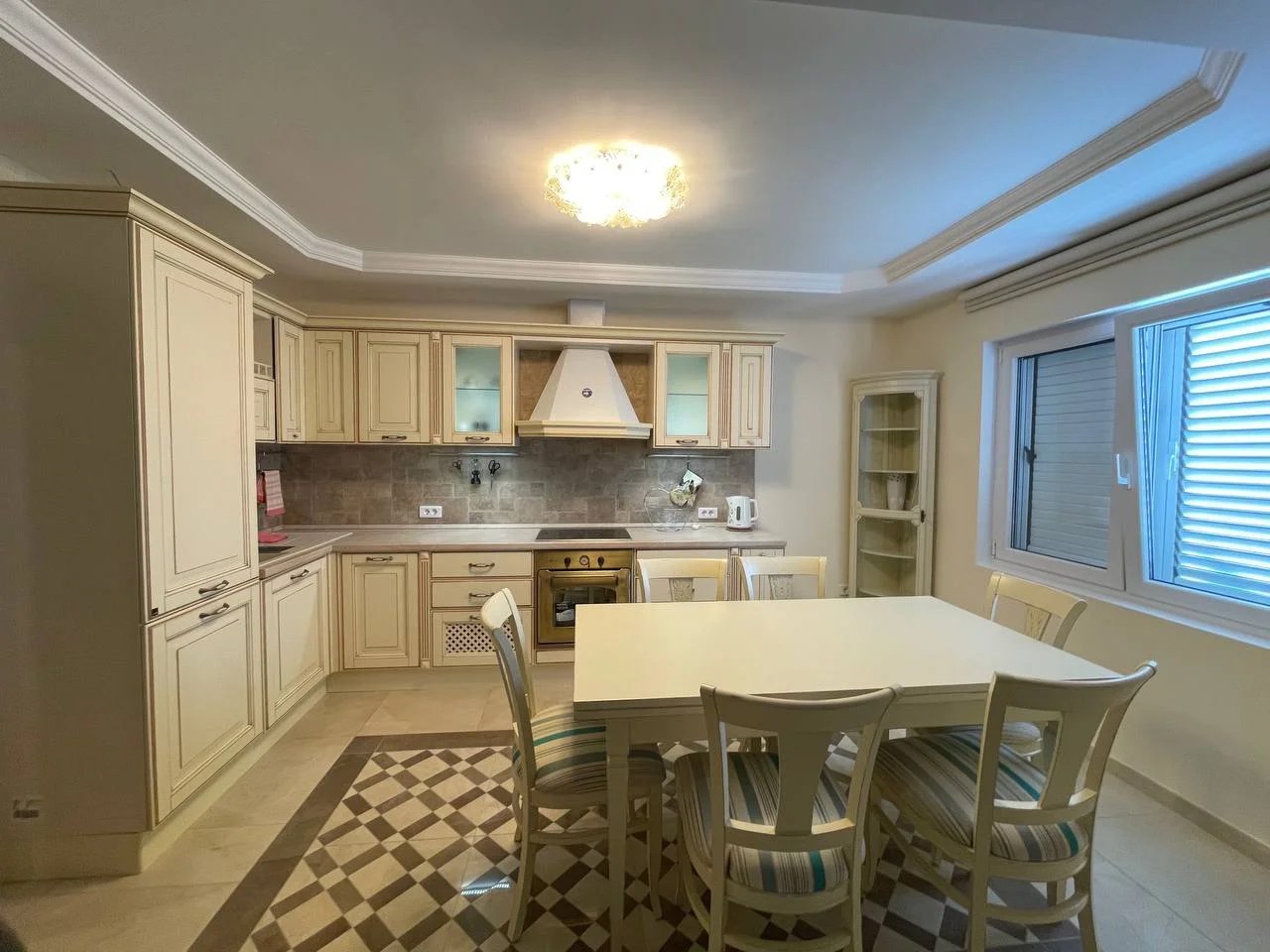 Spacious Villa in Lustica, Radovici 2
