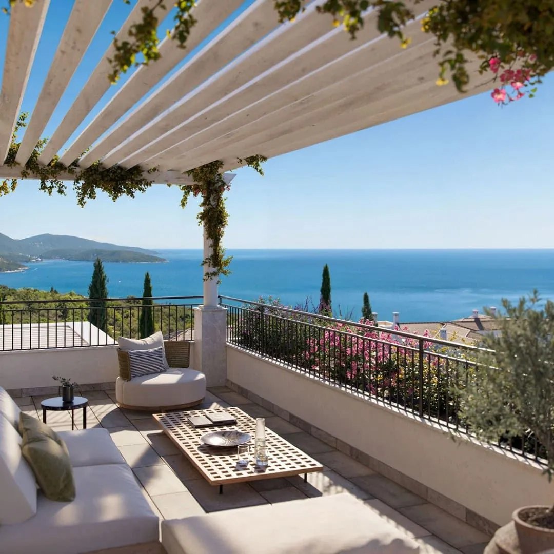 Modern 1 Bedroom Apartment with Private Yard and Terrace in Luštica Bay Heights Residences 4