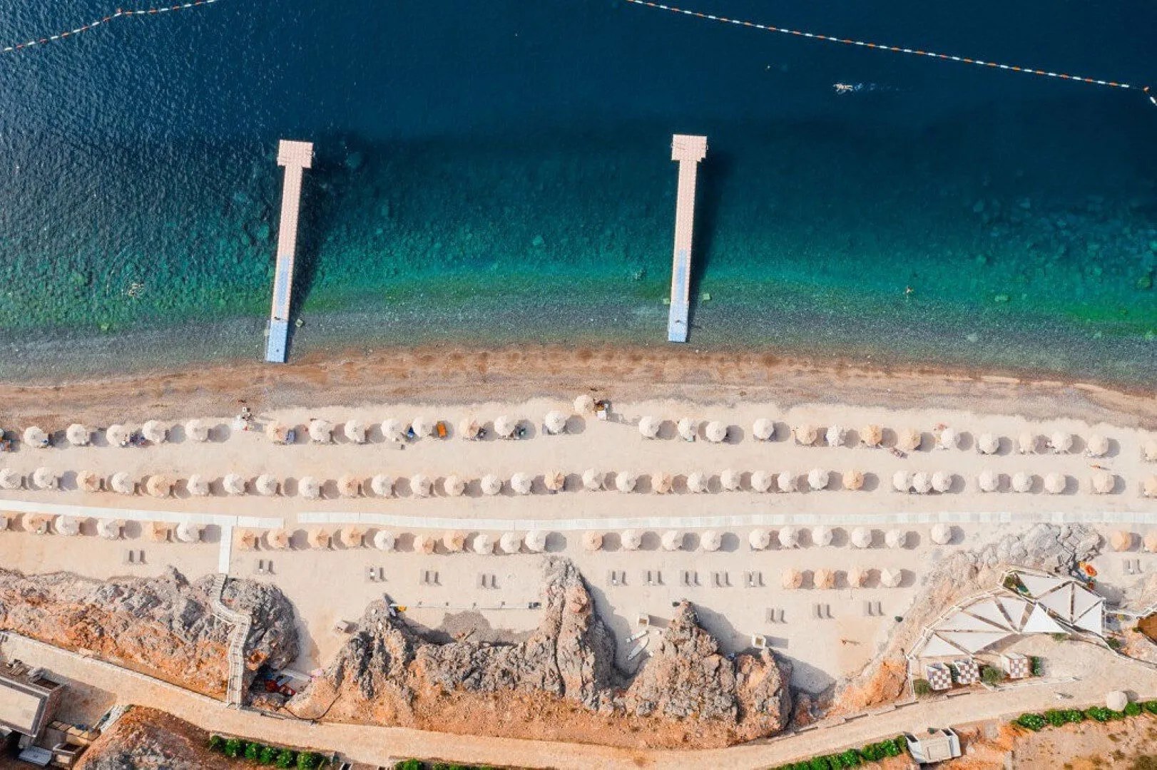Modern 1 Bedroom Apartment with Private Yard and Terrace in Luštica Bay Heights Residences 9