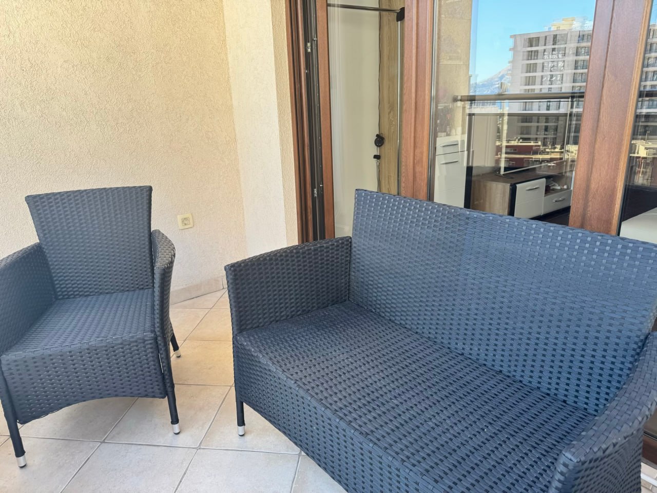 Apartment in Budva with Sea View 6