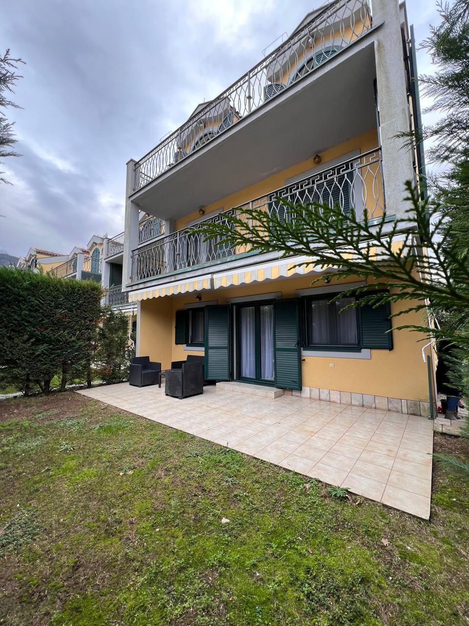 Three-Story Townhouse with 3 Bedrooms in Lastva, Budva