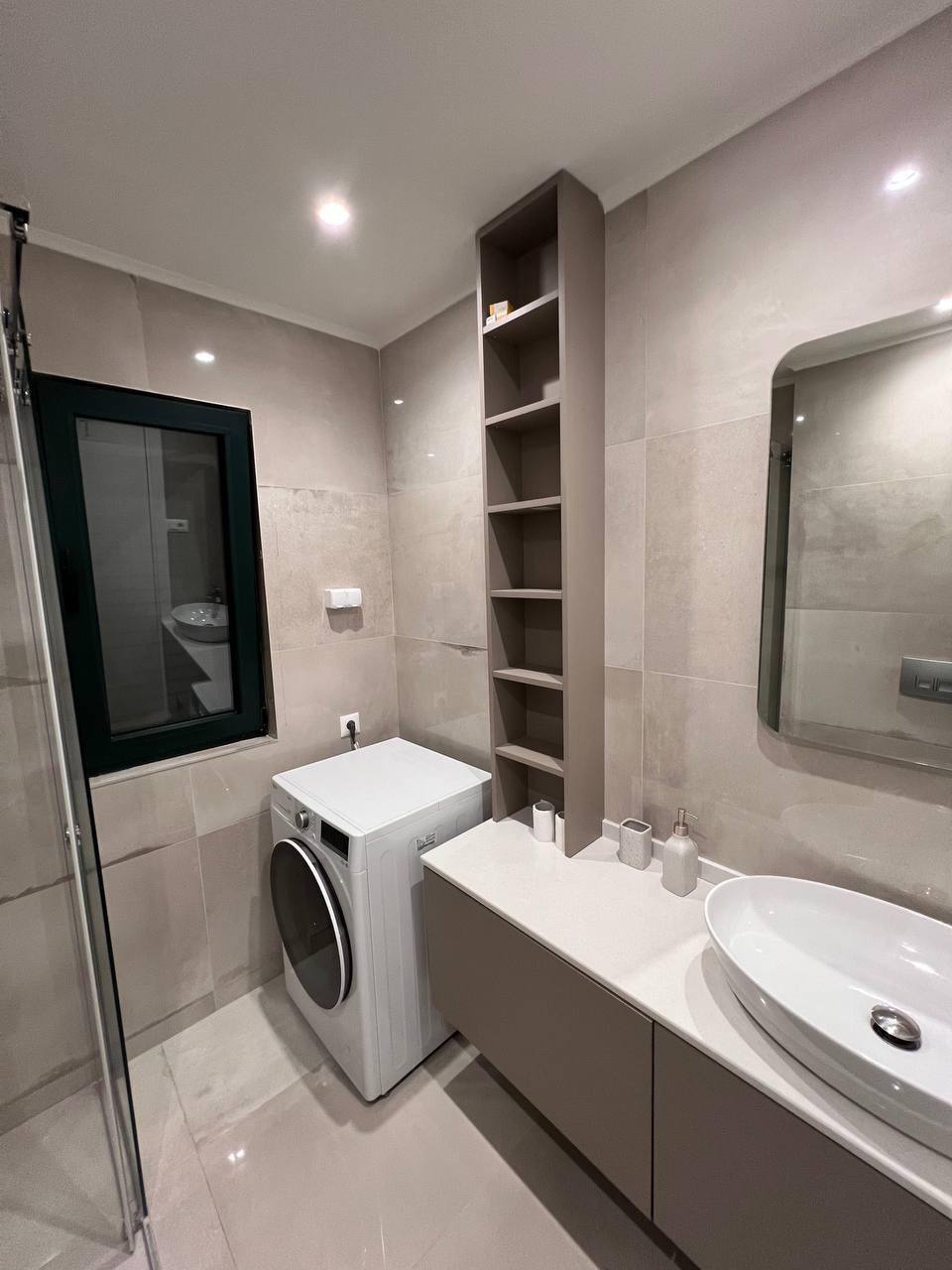 Three-Story Townhouse with 3 Bedrooms in Lastva, Budva 10
