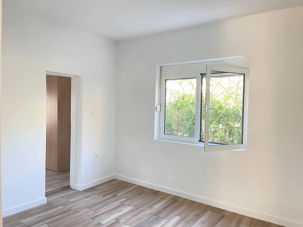 House with 3 Bedrooms in Tivat 8