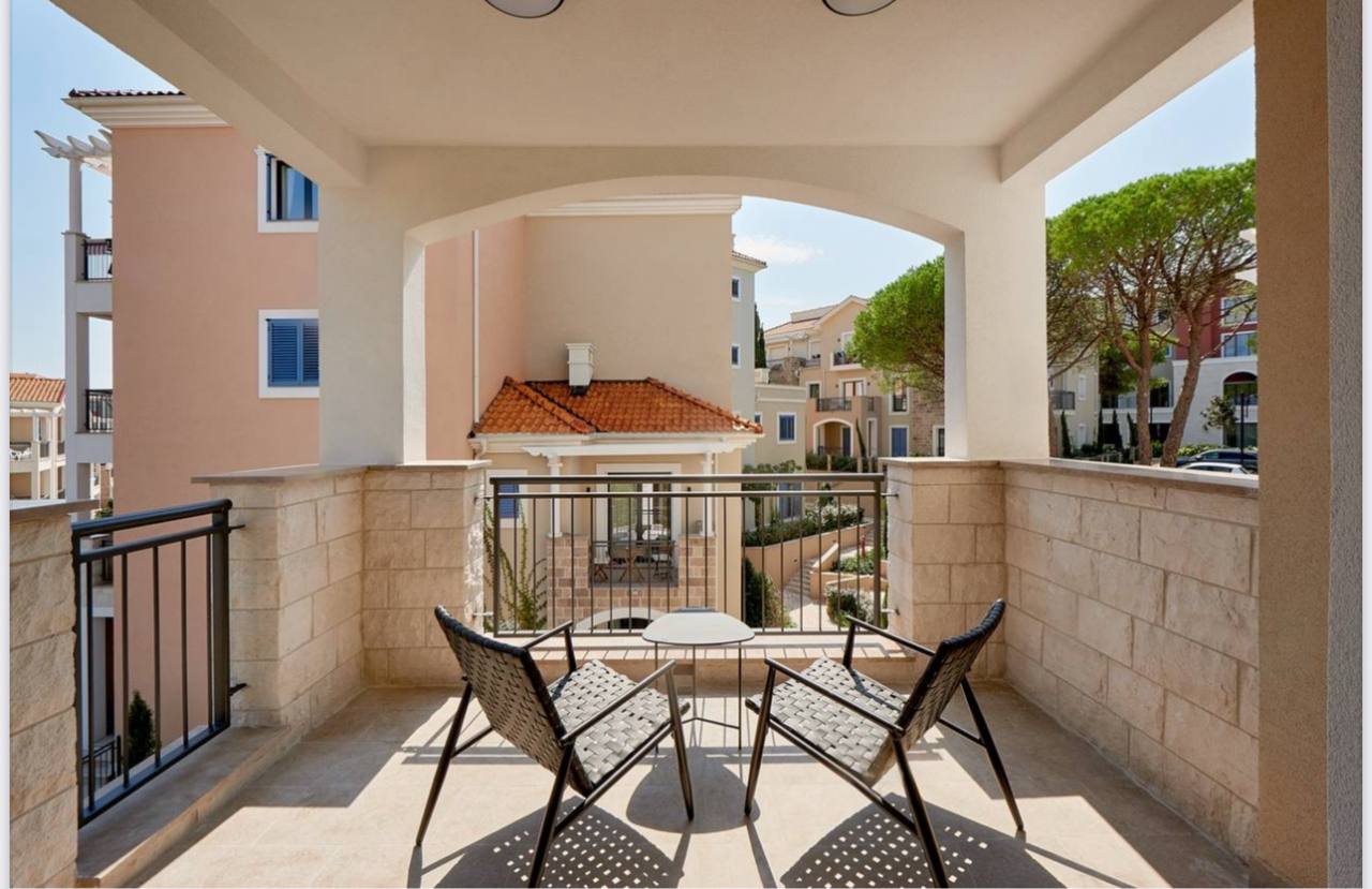 Sale Apartment in Lustica Bay Centrale