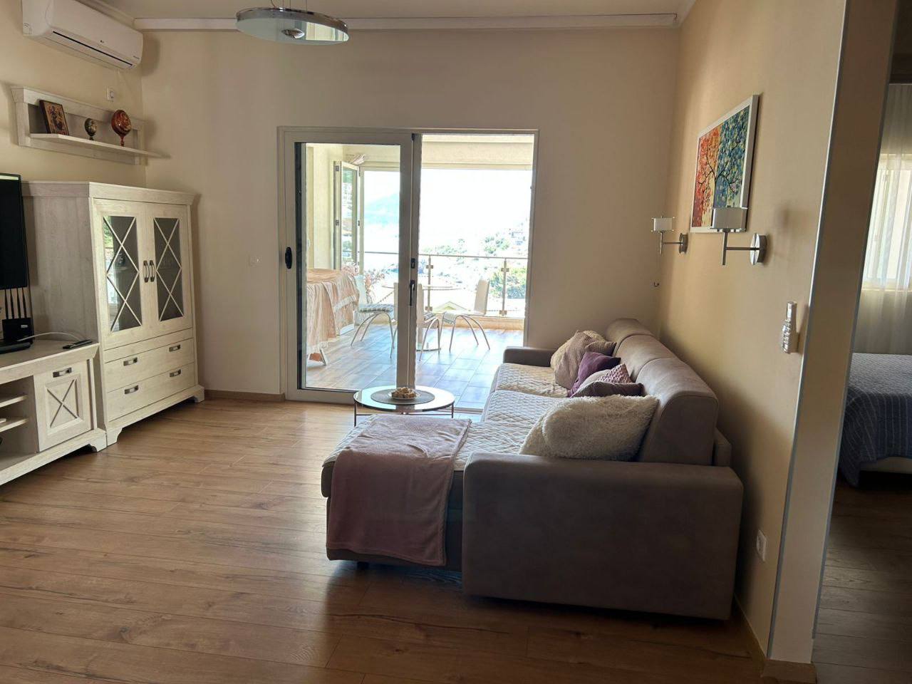 Sea View Apartment in Przno 6