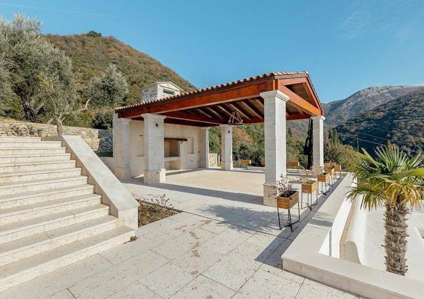 Premium Class Villa with Stunning Views in Tivat 5