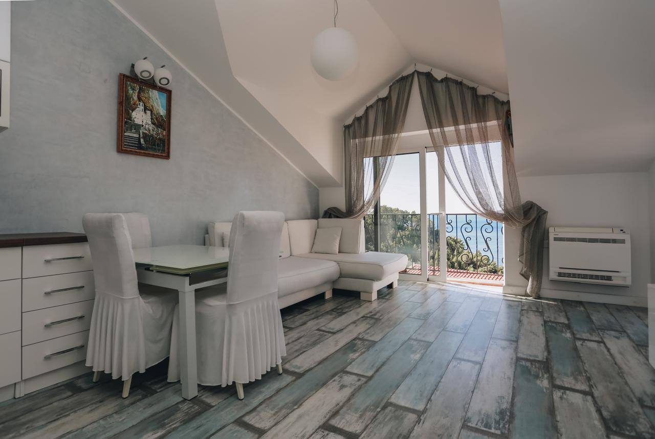 Apartment with Sea View in Sveti Stefan 2