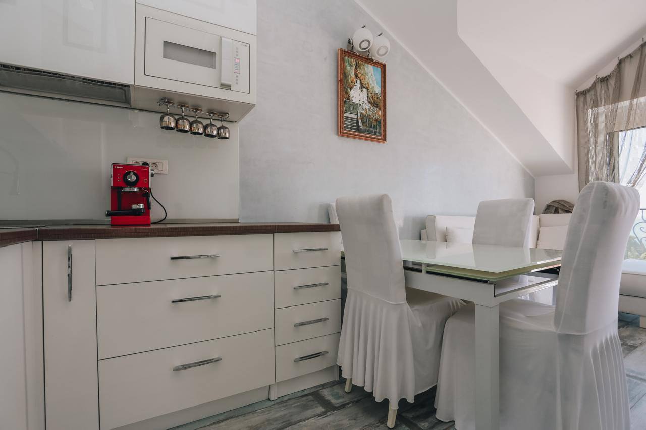 Apartment with Sea View in Sveti Stefan 3