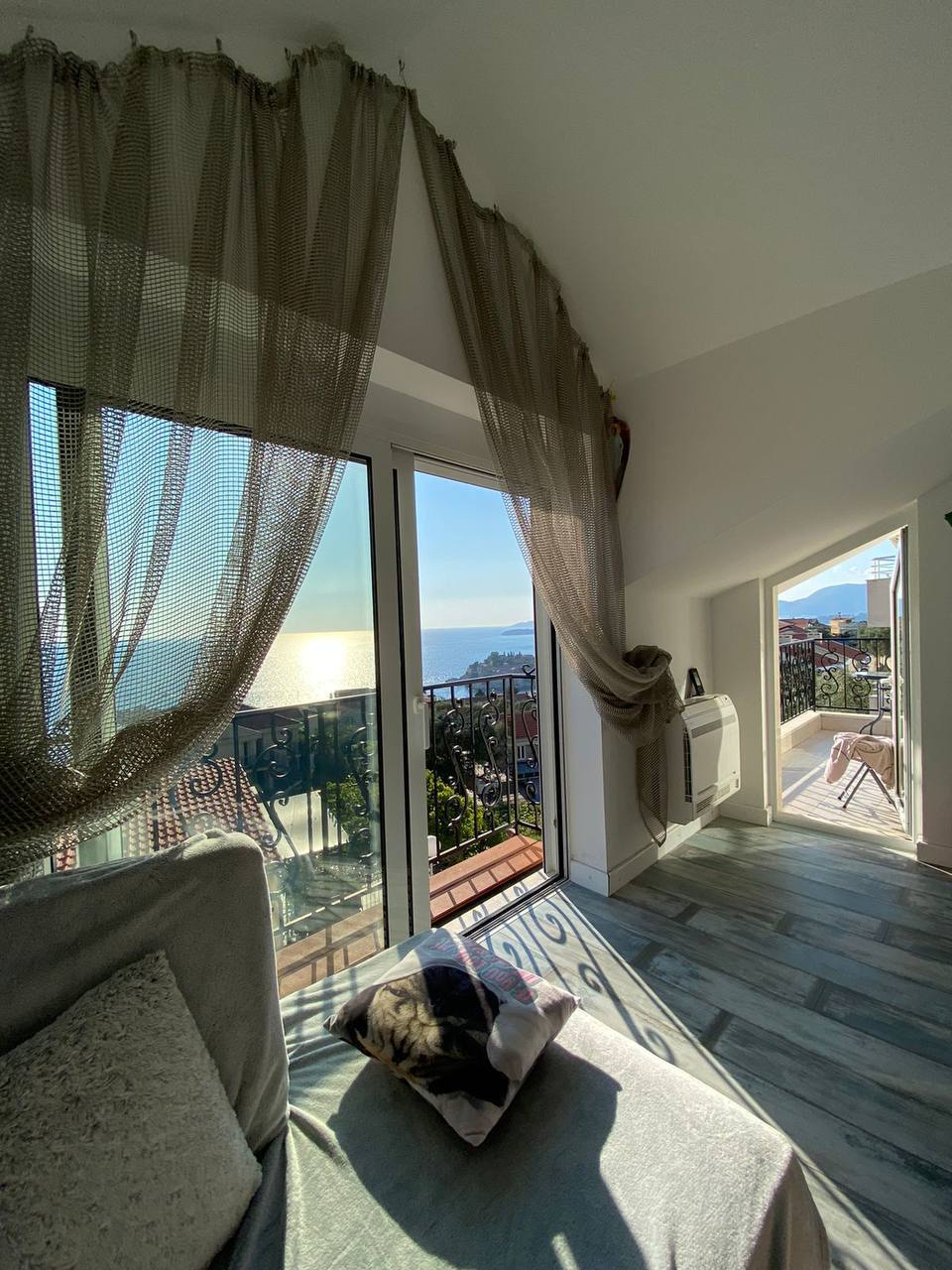 Apartment with Sea View in Sveti Stefan 7