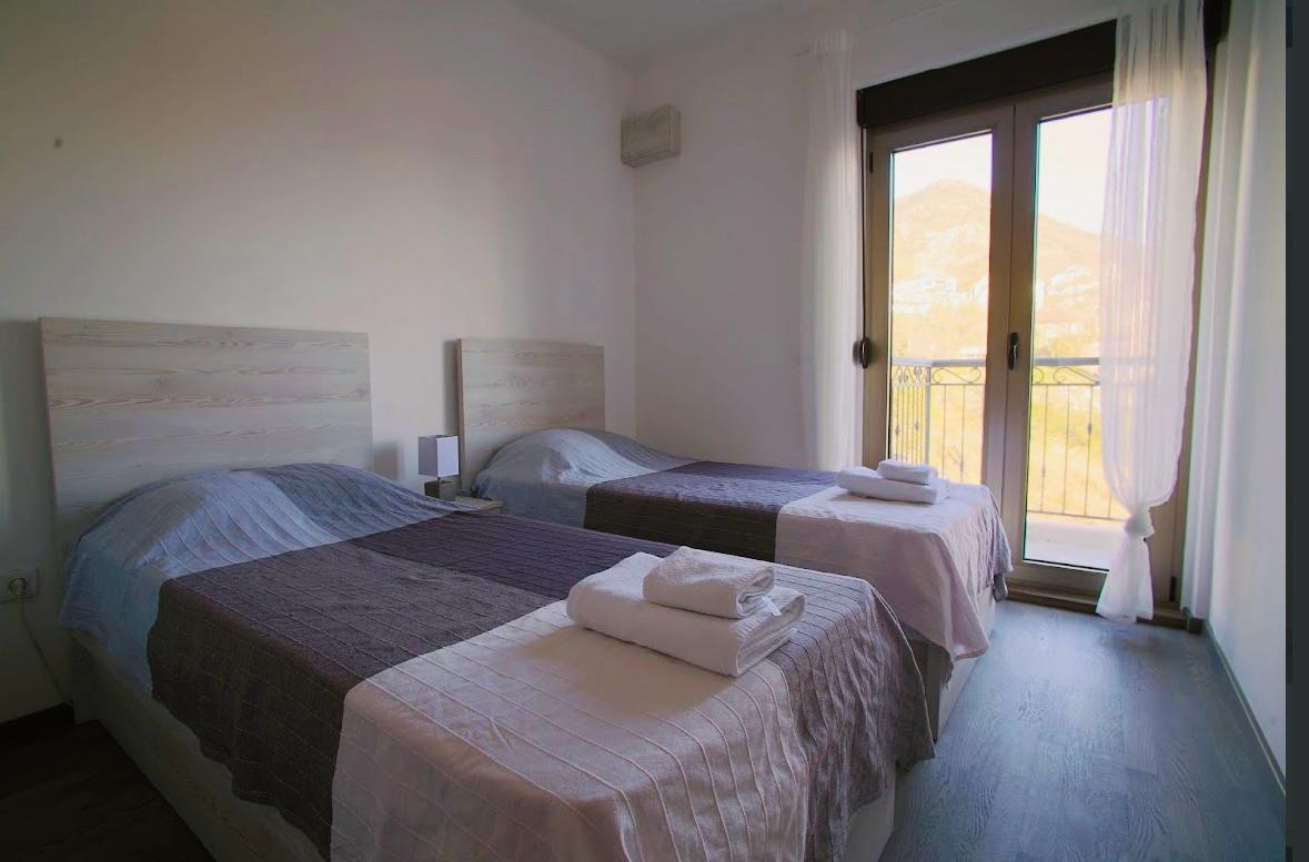 2 Bedroom Apartment with Pool in Tivat 5