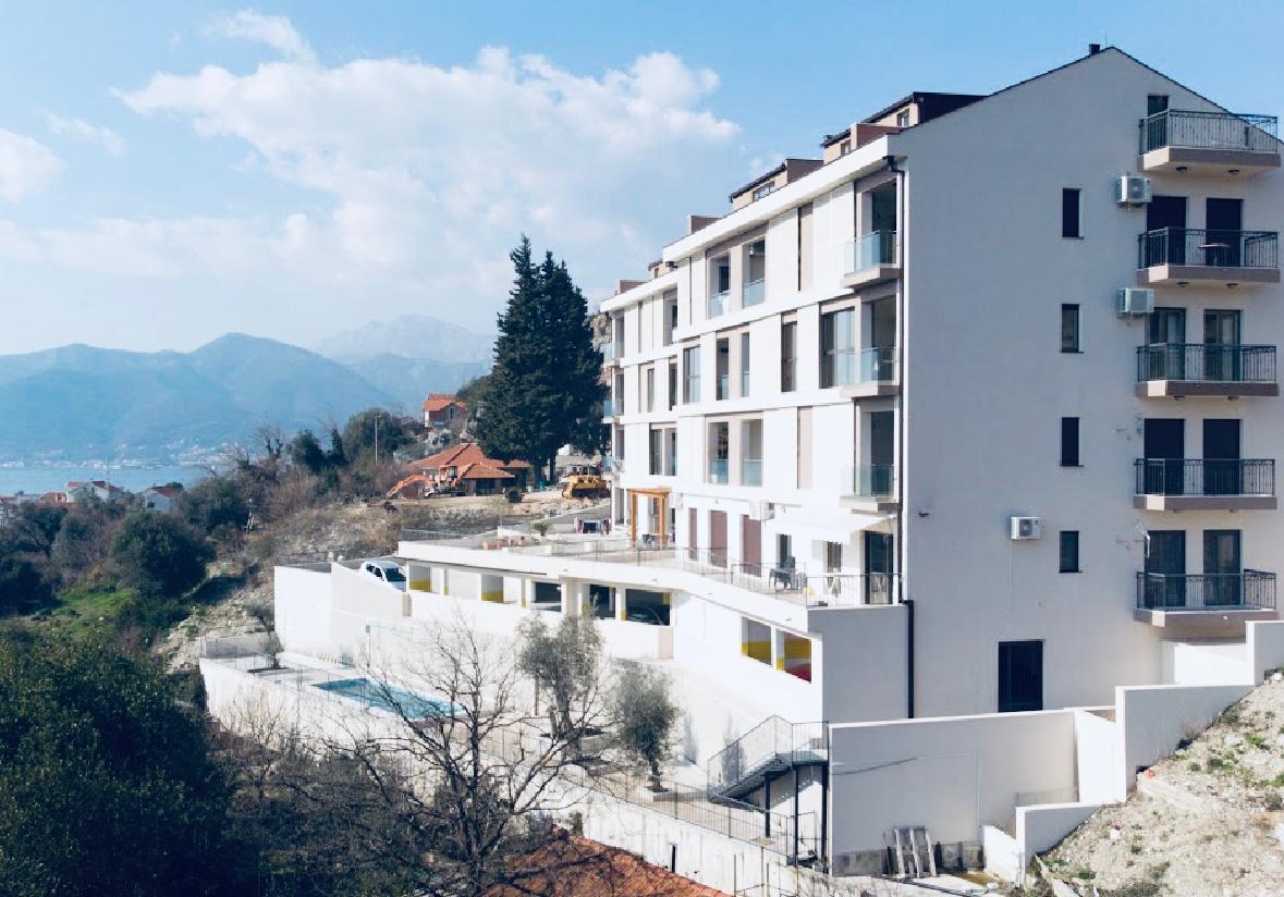 2 Bedroom Apartment with Pool in Tivat 9