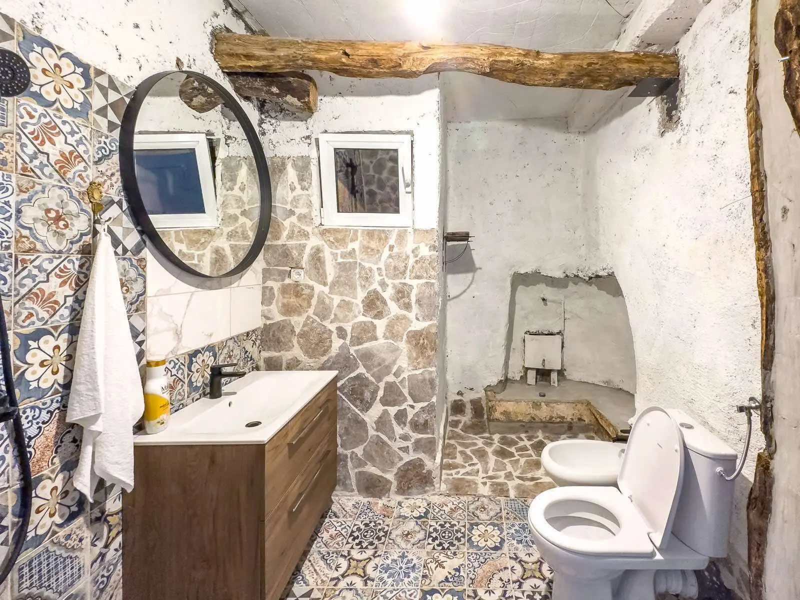 Stone House with Stunning Views in Dobra Voda, Montenegro 12