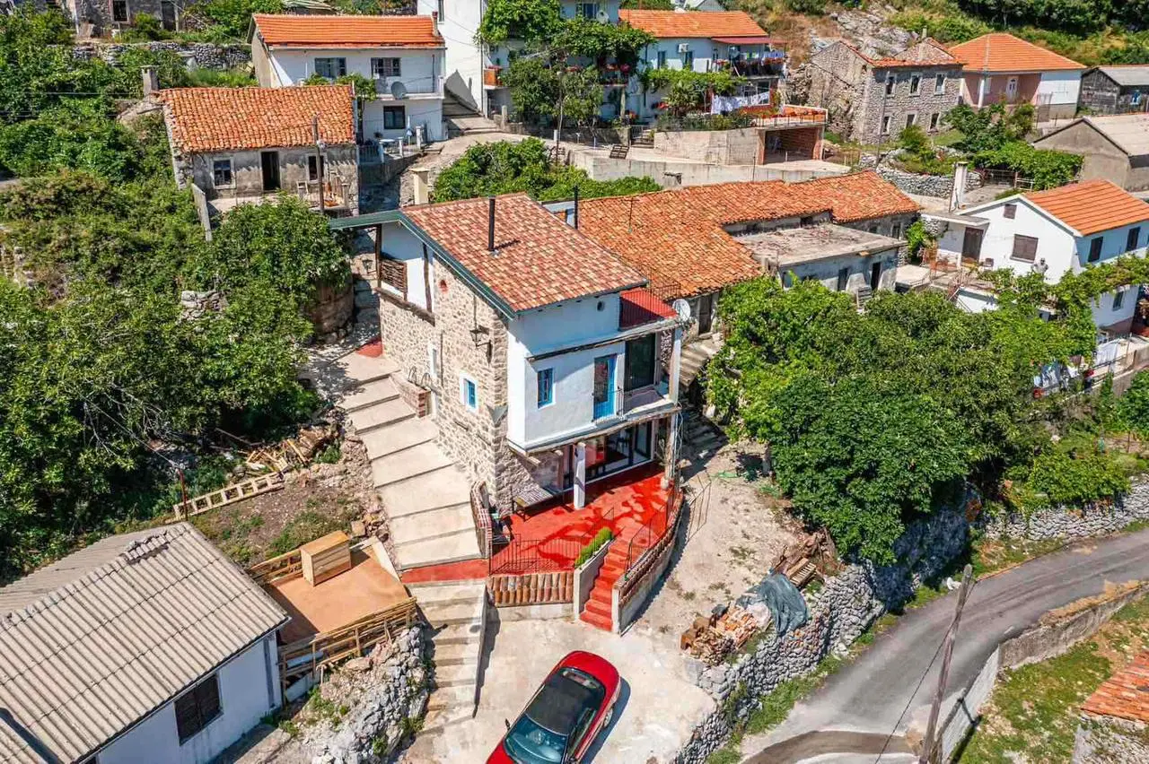 Stone House with Stunning Views in Dobra Voda, Montenegro 4