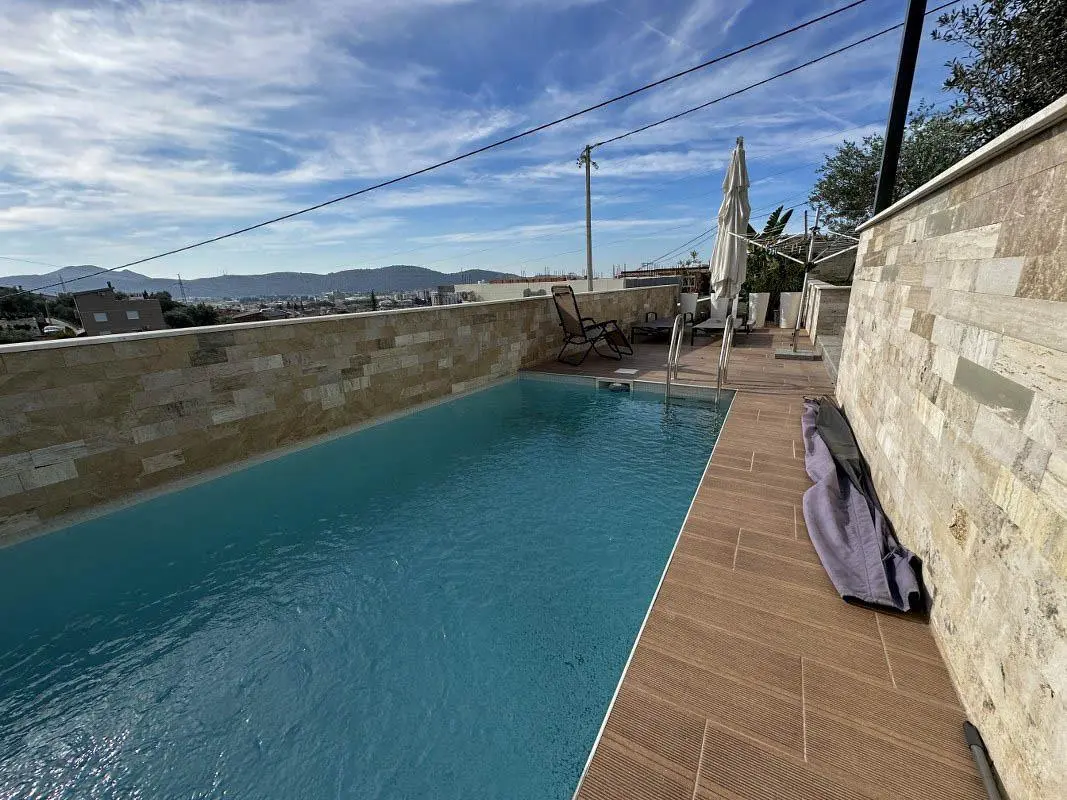 Villa with Pool in Bar 2
