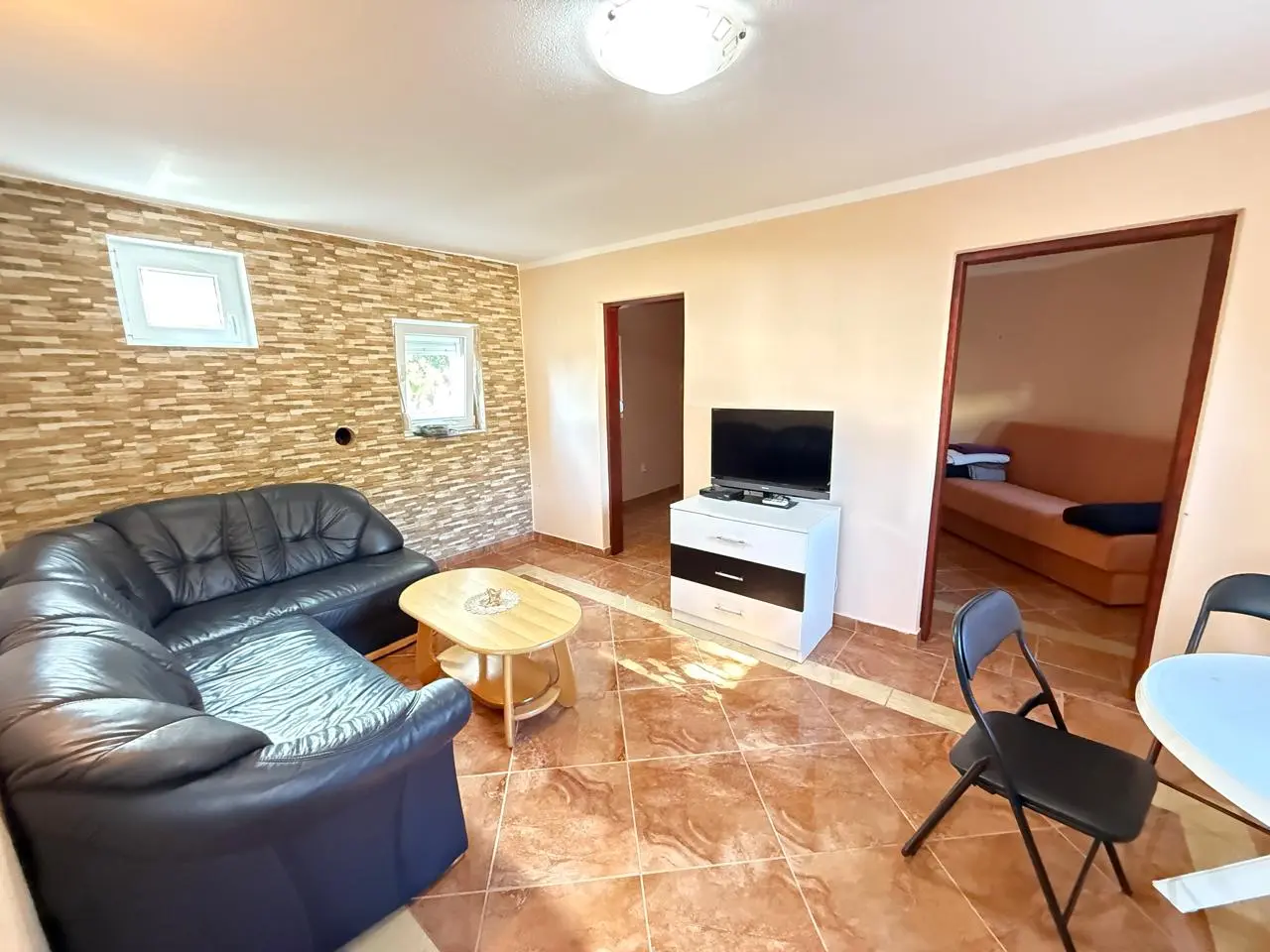 Cozy 2-Bedroom House in Susanj 4