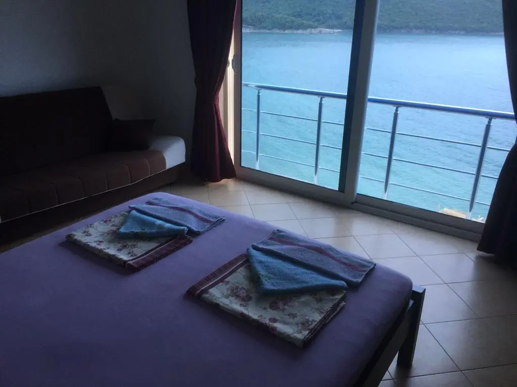 Villa for sale Ulcinj with Pool & Sea View 4