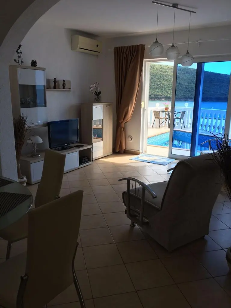 Villa for sale Ulcinj with Pool & Sea View 11