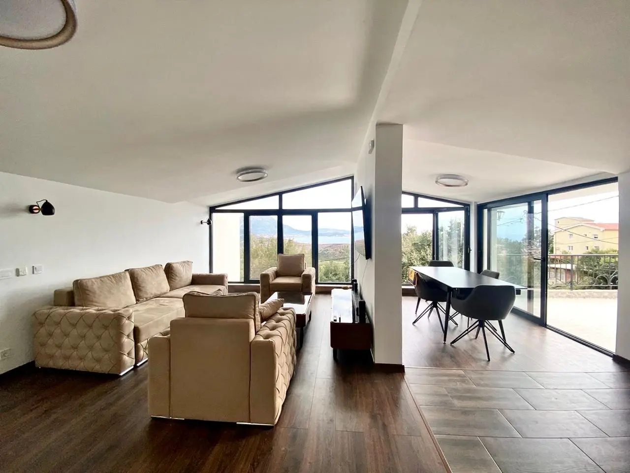 Villa for Sale Sutomore – New Modern Home with Sea View, Pool & Garage 4