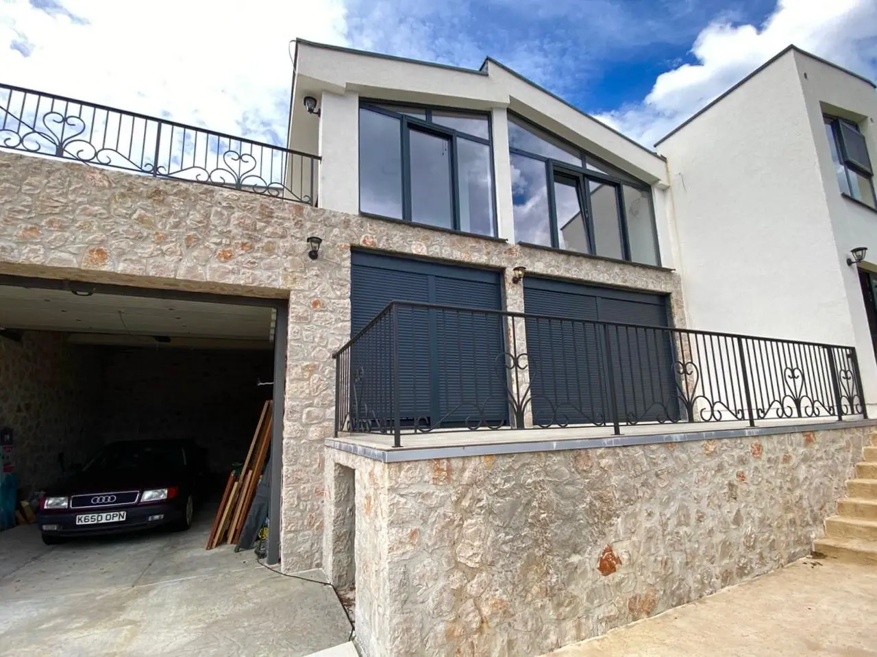 Villa for Sale Sutomore – New Modern Home with Sea View, Pool & Garage 10