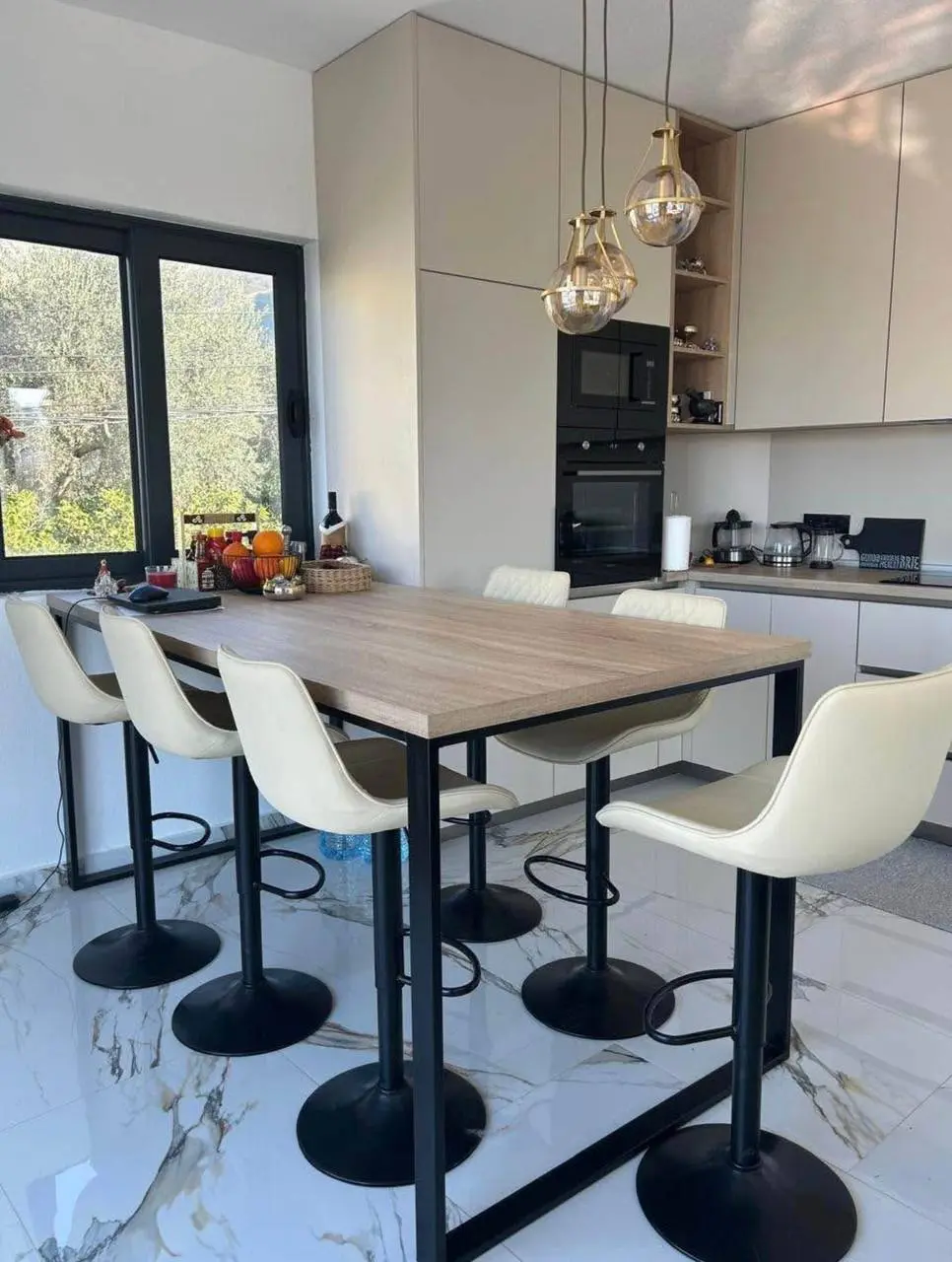 Exquisite Villa for Sale Bar 7