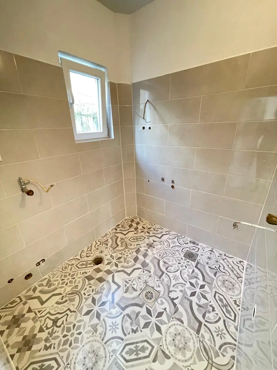 Modern Home for Sale in Sutomore – 100 m², 3-Beds Gem 8