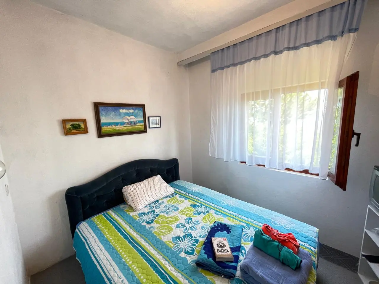Charming 4-Bedroom House with Sea View in Sutomore 4