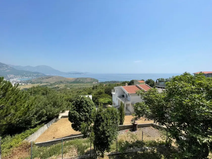 Charming 4-Bedroom House with Sea View in Sutomore 5