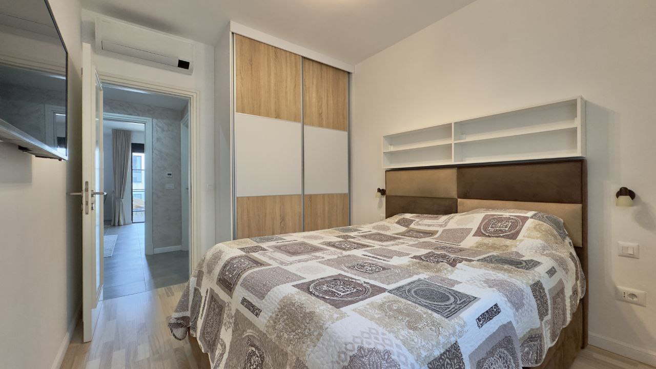 Apartment with 3 Bedrooms in Modern Building 3