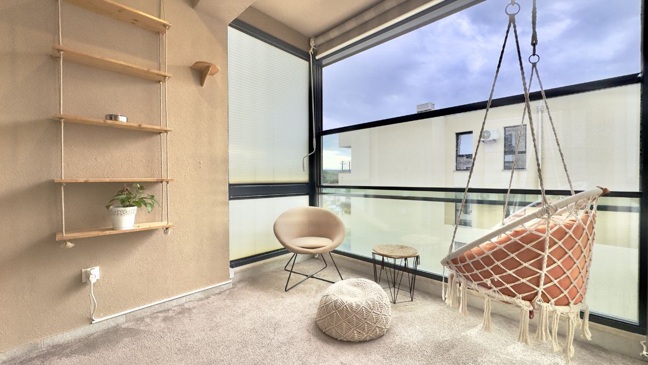 Apartment with 3 Bedrooms in Modern Building 6