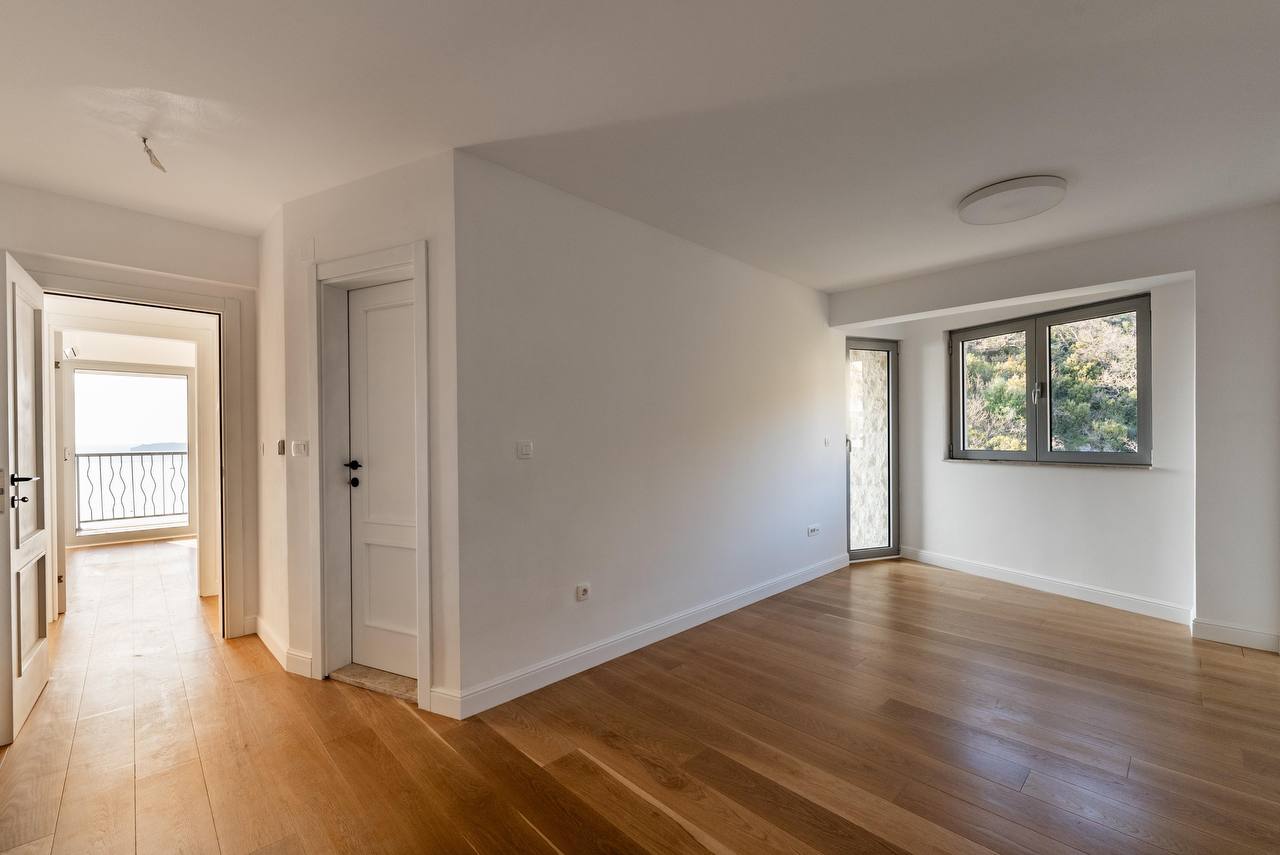 3-Bedroom Apartment with Sea View in Przno, Budva 10