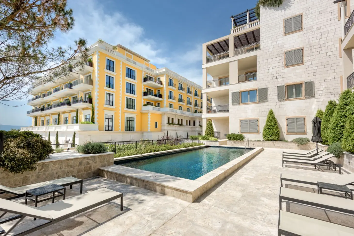 Luxury Sea View Apartment in Porto Montenegro 5