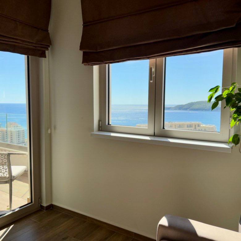 2 Bedroom Apartment with Sea View in Becici 5