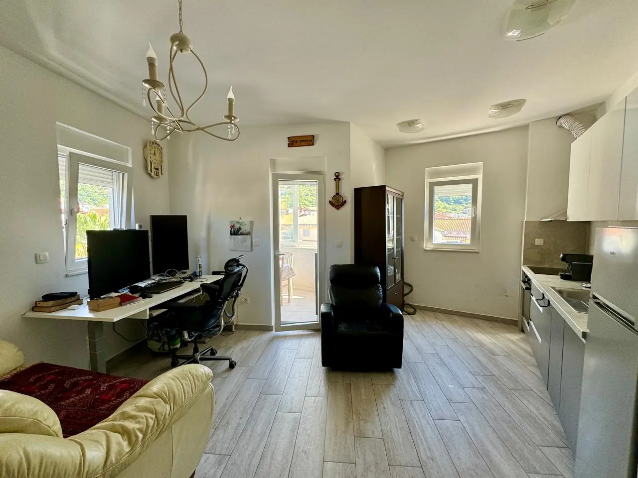 One-Bedroom Apartment in Budva - 43 m² Near the Sea 11