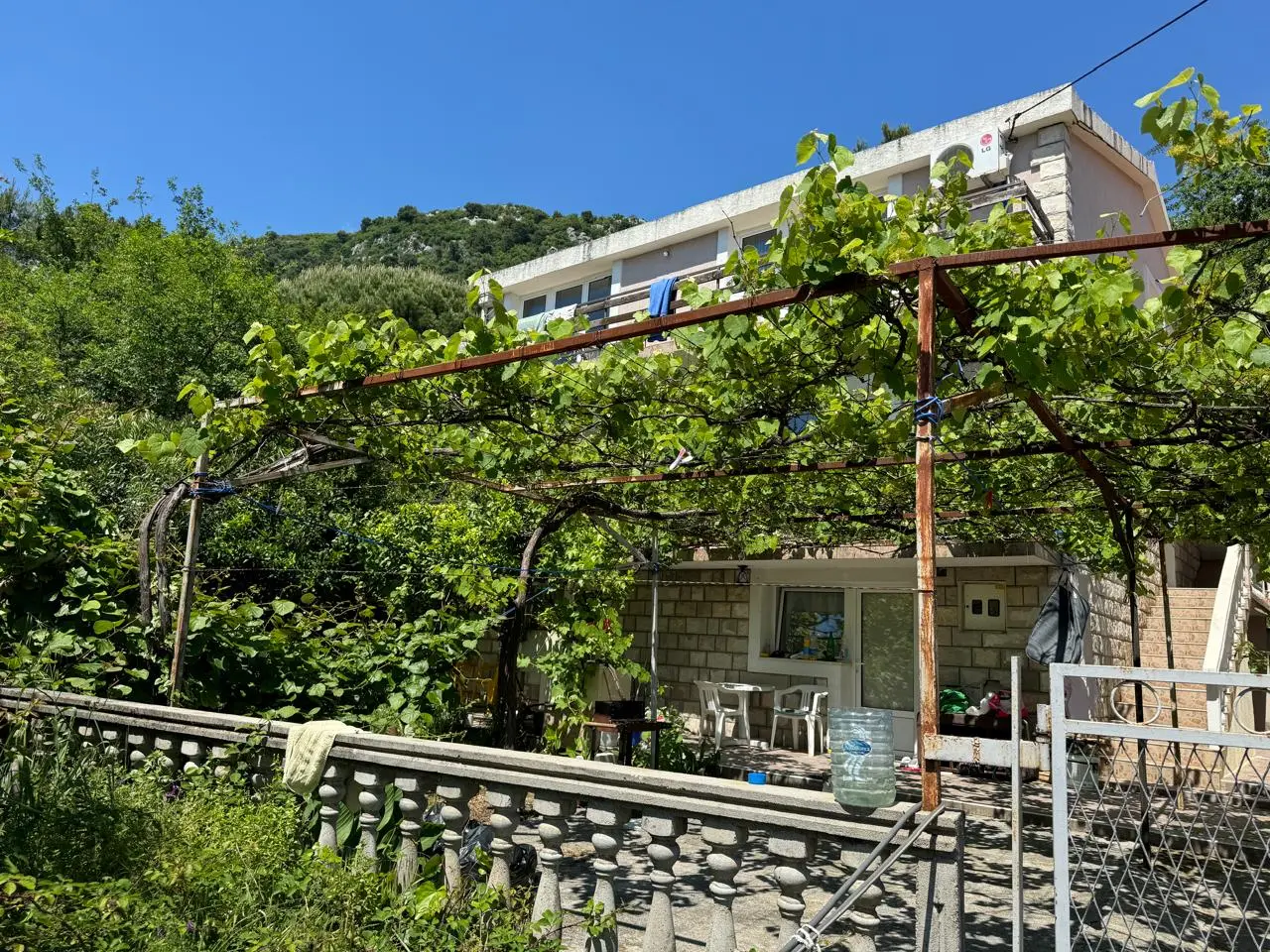 Spacious 3-Floor House with Panoramic Views in Podmaine, Budva 2