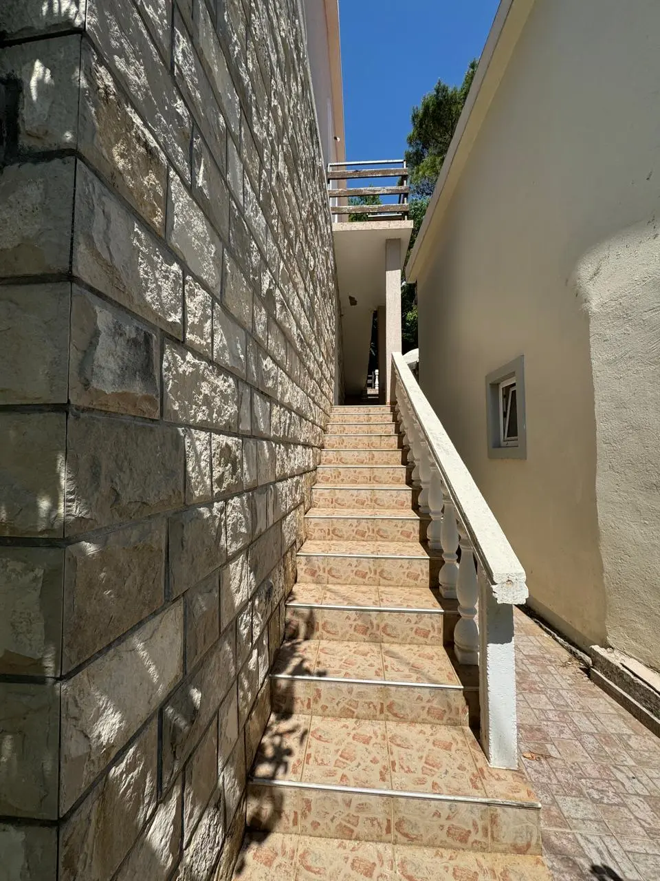 Spacious 3-Floor House with Panoramic Views in Podmaine, Budva 3