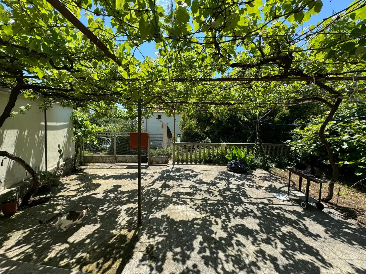 Spacious 3-Floor House with Panoramic Views in Podmaine, Budva 7