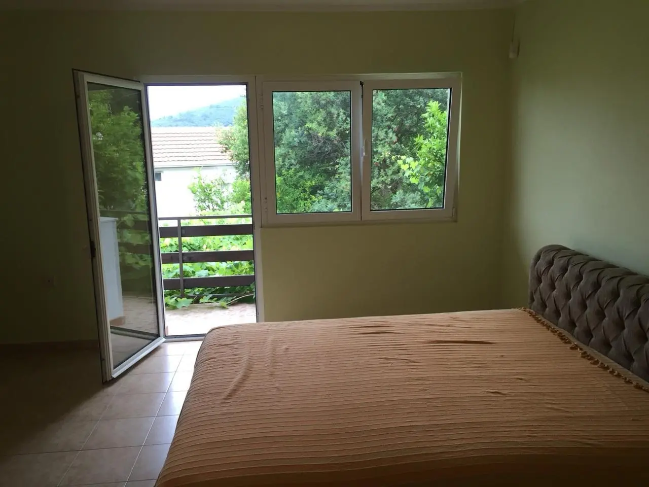 Spacious 3-Floor House with Panoramic Views in Podmaine, Budva 11