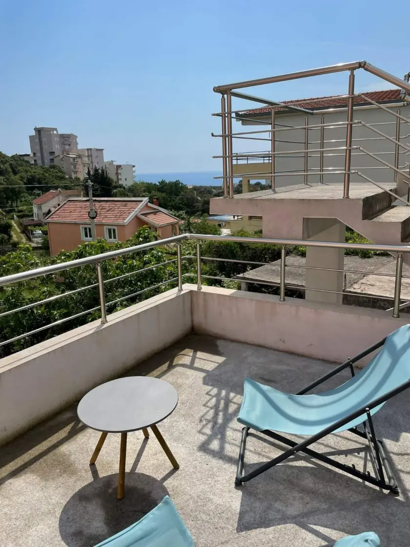 Modern Three-Level Villa with Panoramic Sea Views 8