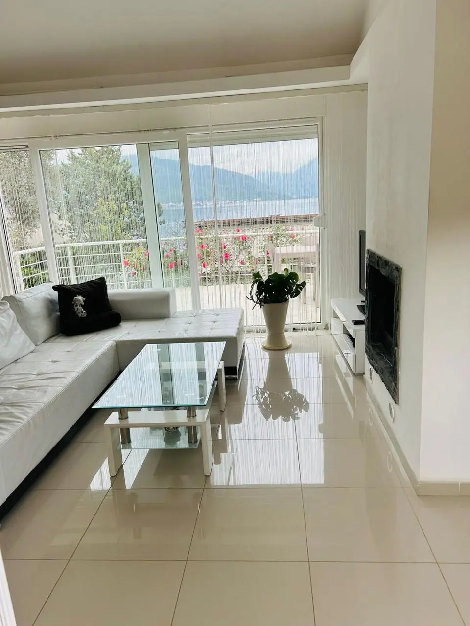 Unique House with Guest Apartments and Jacuzzi in Krašići Montenegro 4