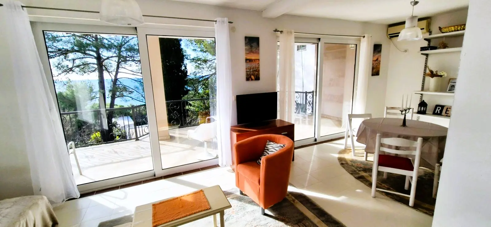 Lovely Home with Sea Views in Zeleni Pojas, Bar