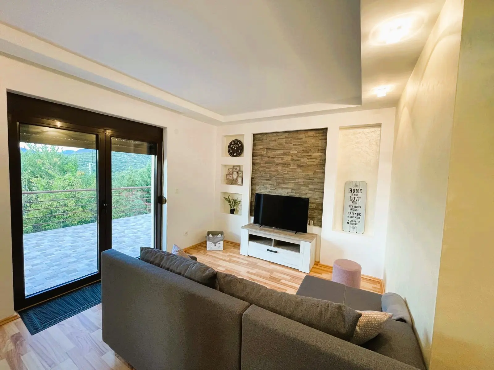 Spacious Sea-View House for Sale in Bar-Utjeha 2