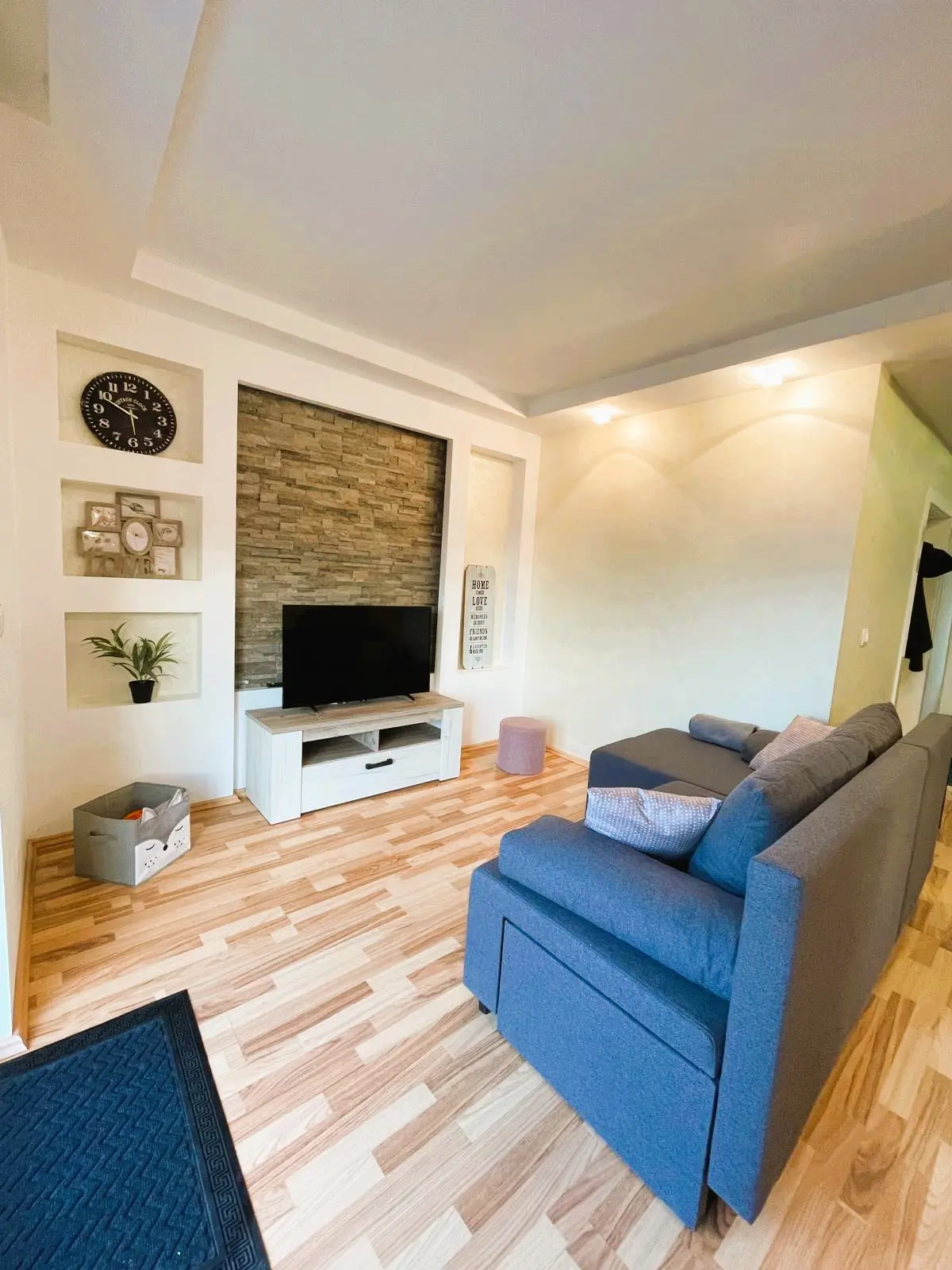 Spacious Sea-View House for Sale in Bar-Utjeha 4