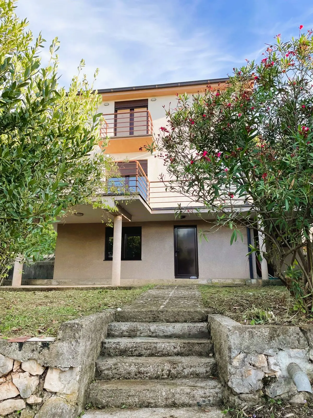 Spacious Sea-View House for Sale in Bar-Utjeha 5