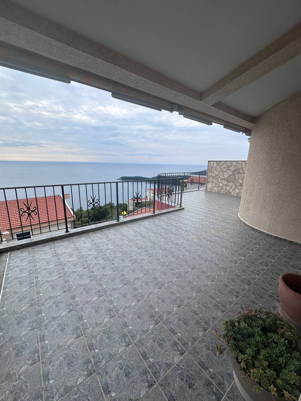 Sea View Apartments in Sveti Stefan, Budva